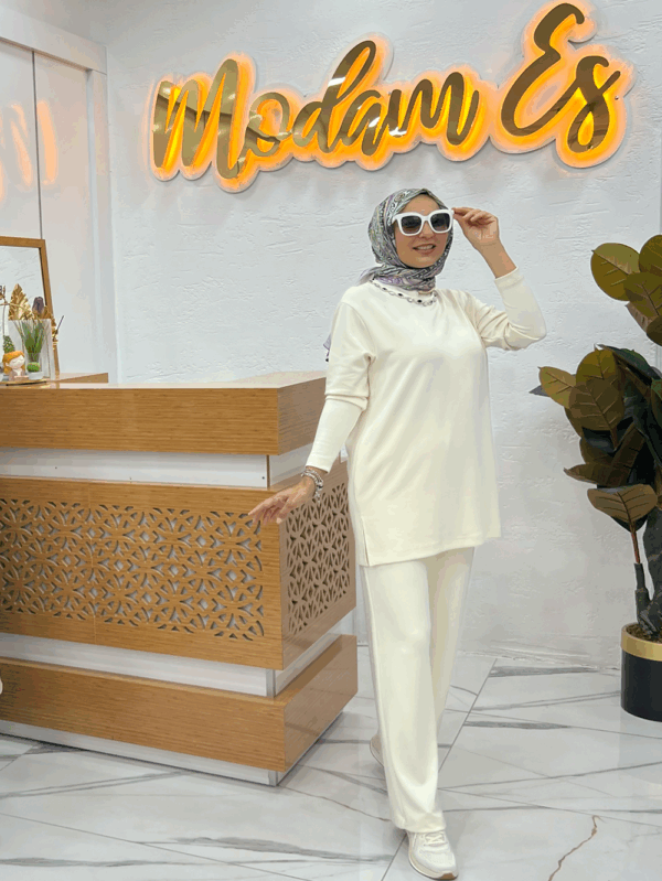 Missemramis Yakası Taşlı Takım Ekru - 44